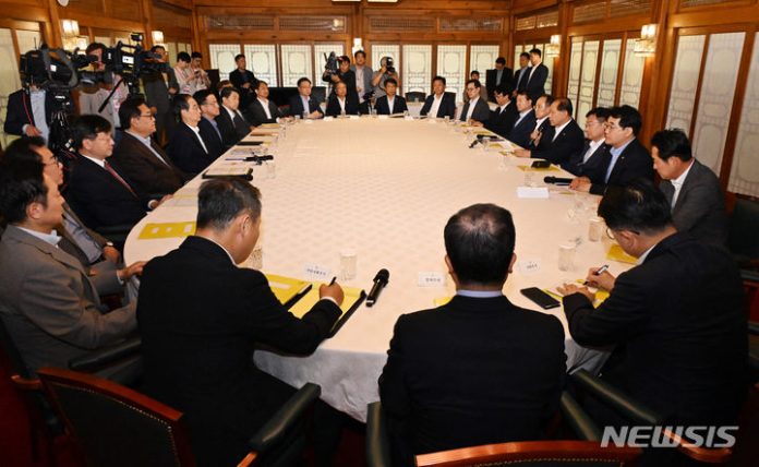 [서울=뉴시스] 황준선 기자 = 황우여 국민의힘 비상대책위원장이 16일 오후 서울 종로구 국무총리 공관에서 열린 제18차 고위당정협의회에서 발언하고 있다. (공동취재) 2024.06.16. photo@newsis.com