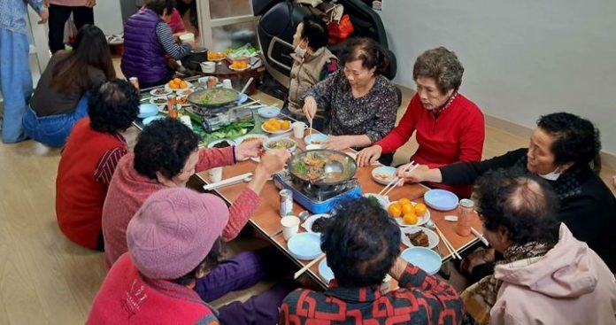  *재판매 및 DB 금지